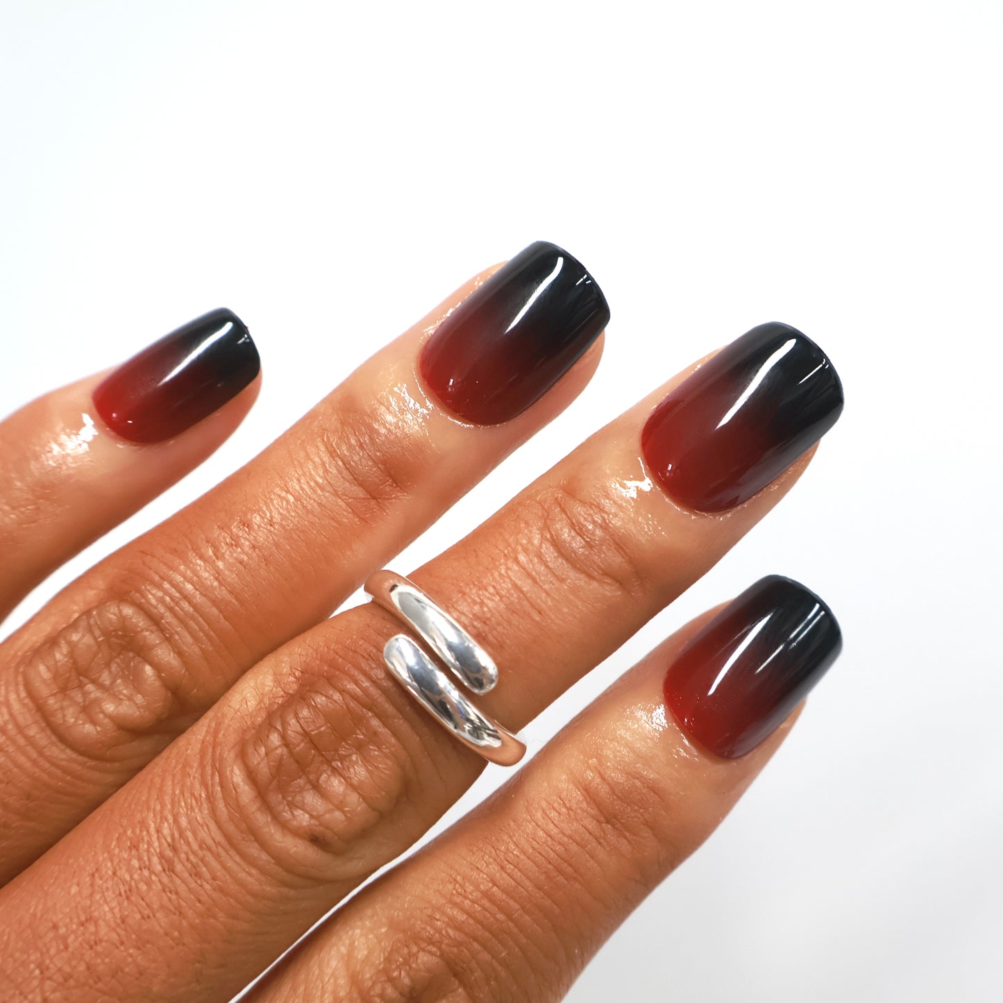 Maniye Crimson Twilight Red Black Ombre Press On Nails