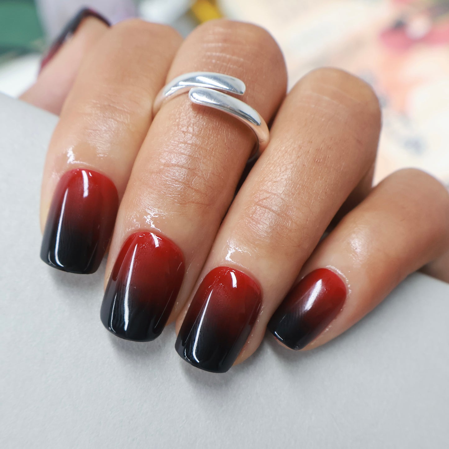 Maniye Crimson Twilight Red Black Ombre Press On Nails