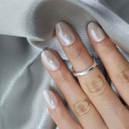 Maniye Glazed Silk Chrome Press On Nails