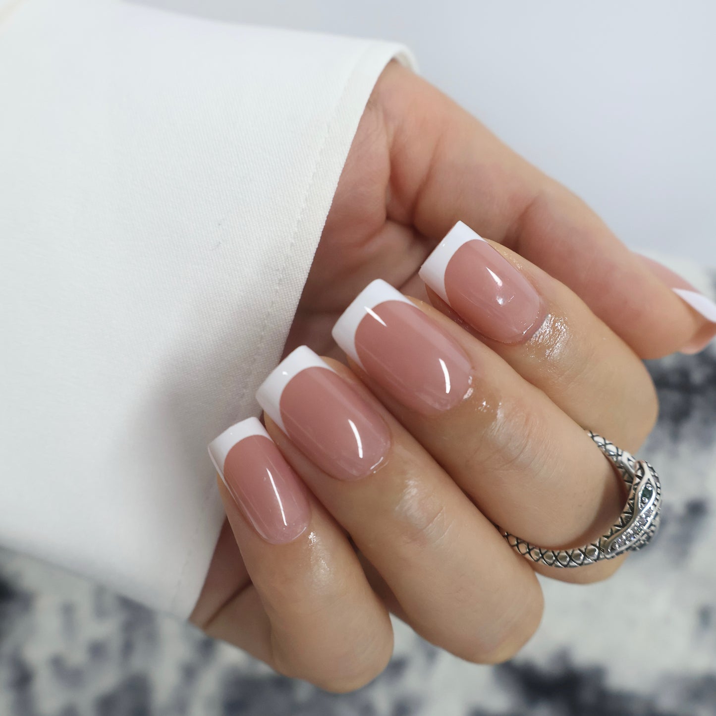 Maniye Amalfi French Press On Nails