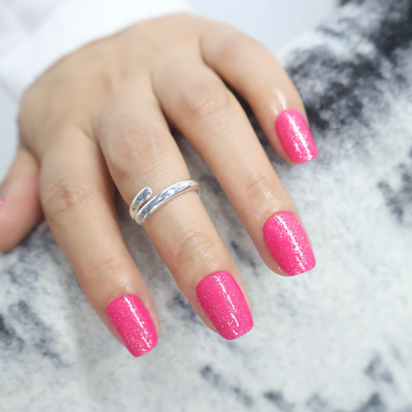 Maniye Glazed Angel Shimmer Press On Nails