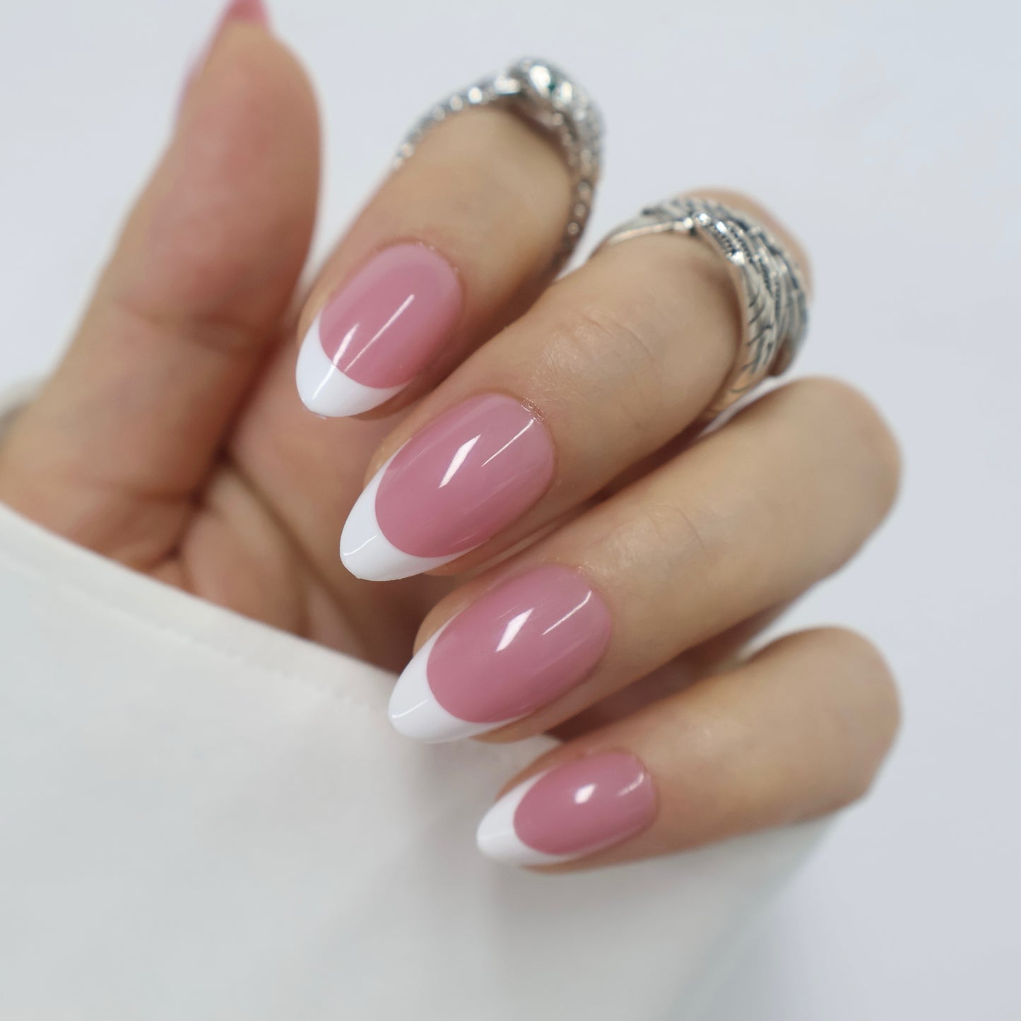 Maniye Barely Pink French Tip Nails