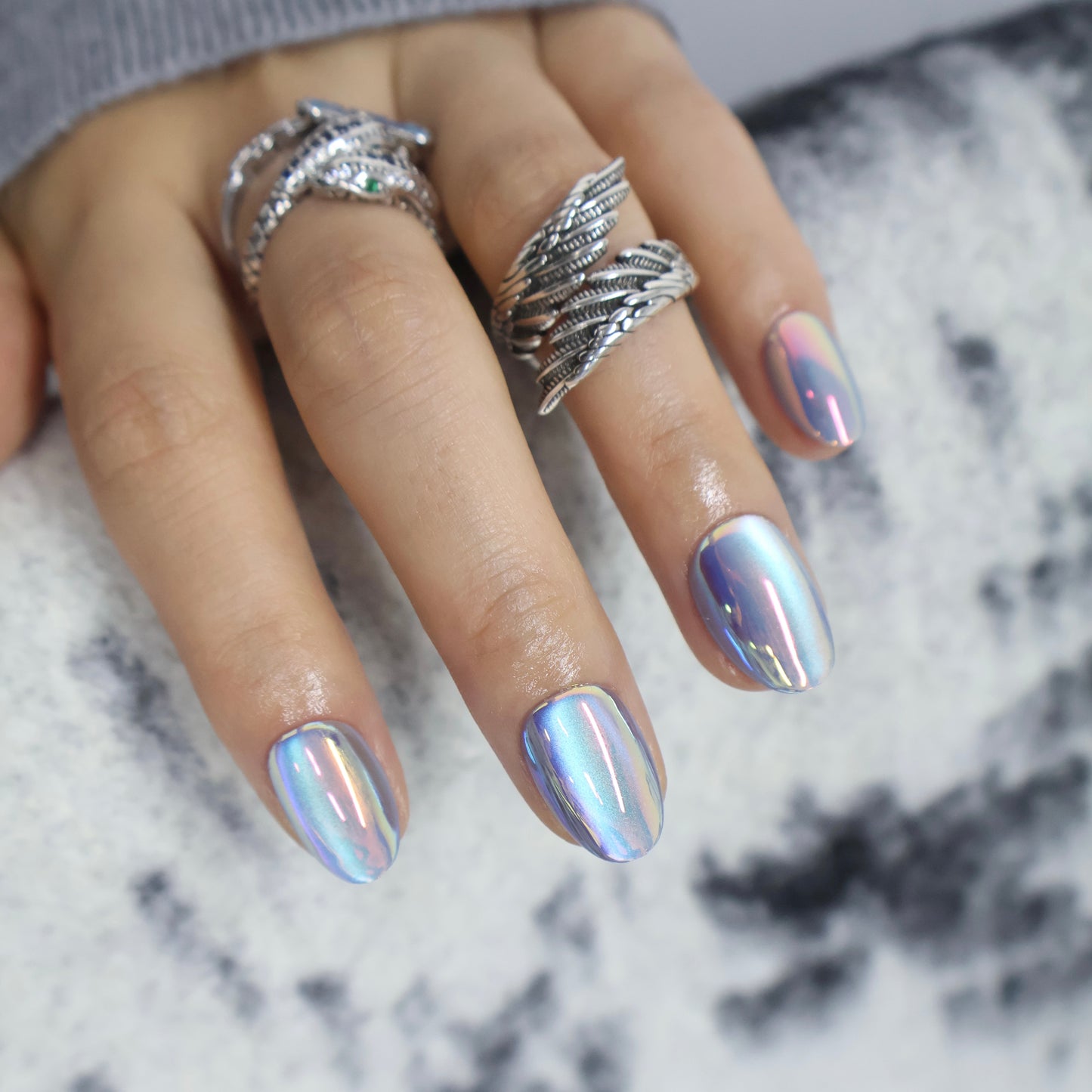 Maniye Cyber Aurora Press On Nails