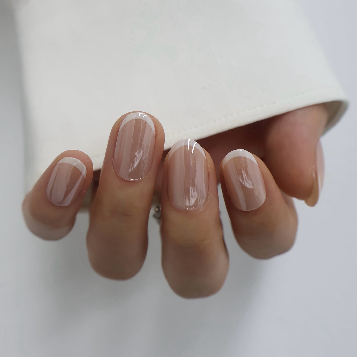 Elegant Ultra Thin White Tip French Press ons