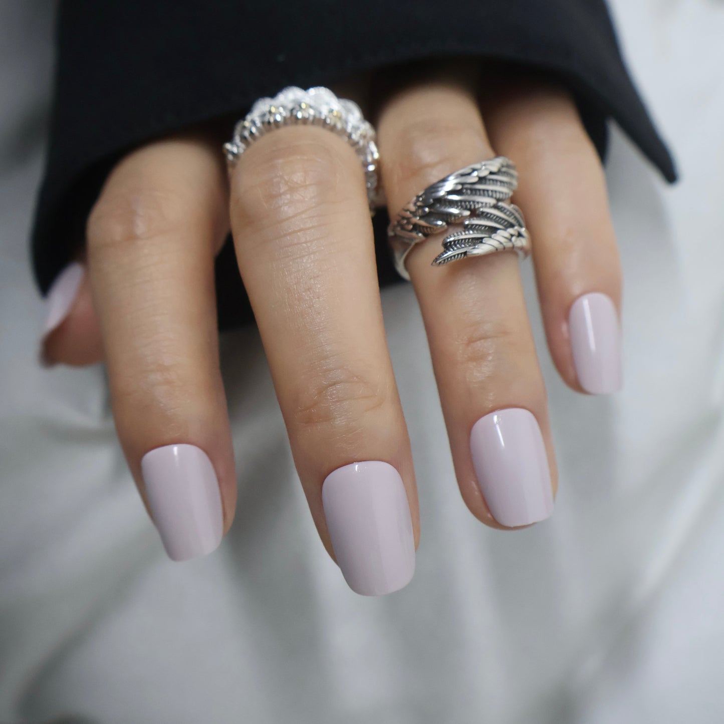 Maniye Quiet Luxury Greige Press On Nails