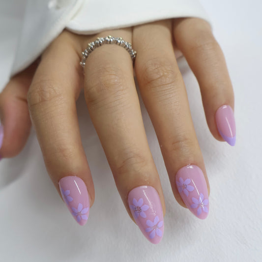 Medium Almond Pastel Purple Fake Nails