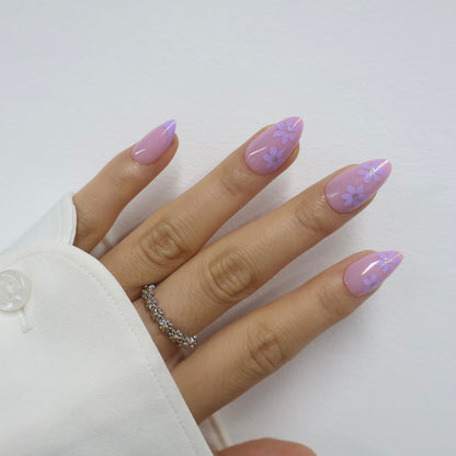 Medium Almond Pastel Purple Fake Nails