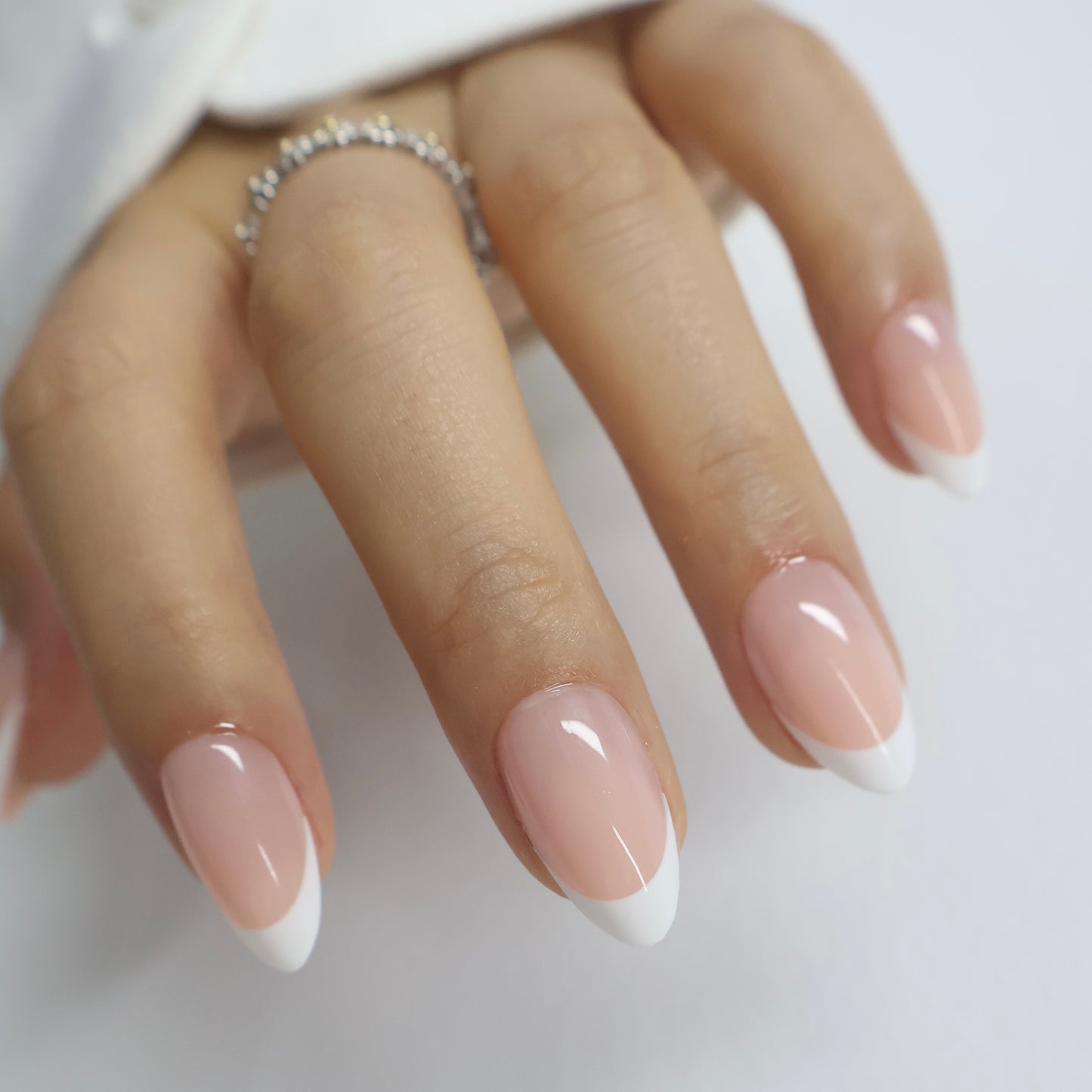 Classic 90s French Tip Press on Nails