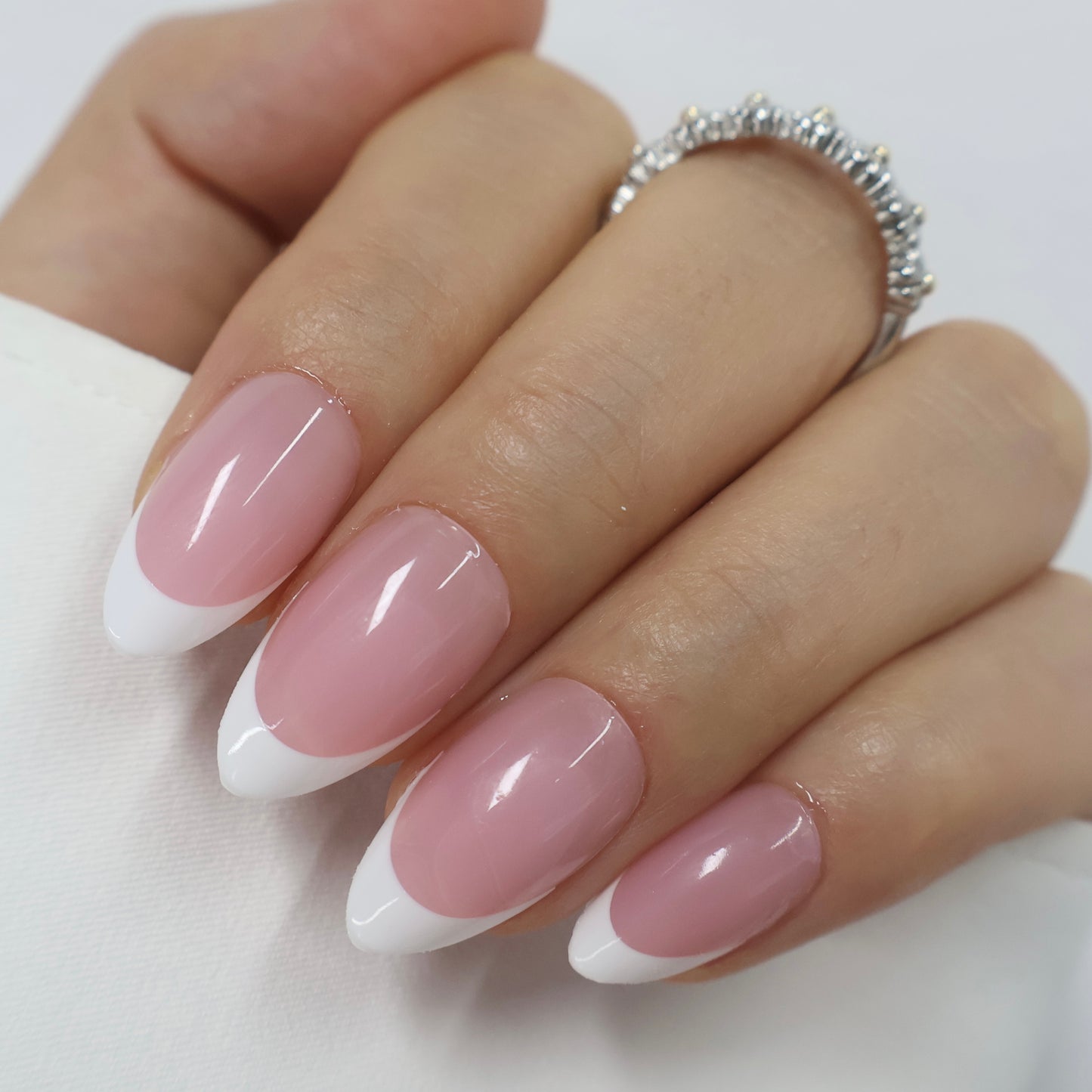 Effortless Manicures for the Modern Muse.