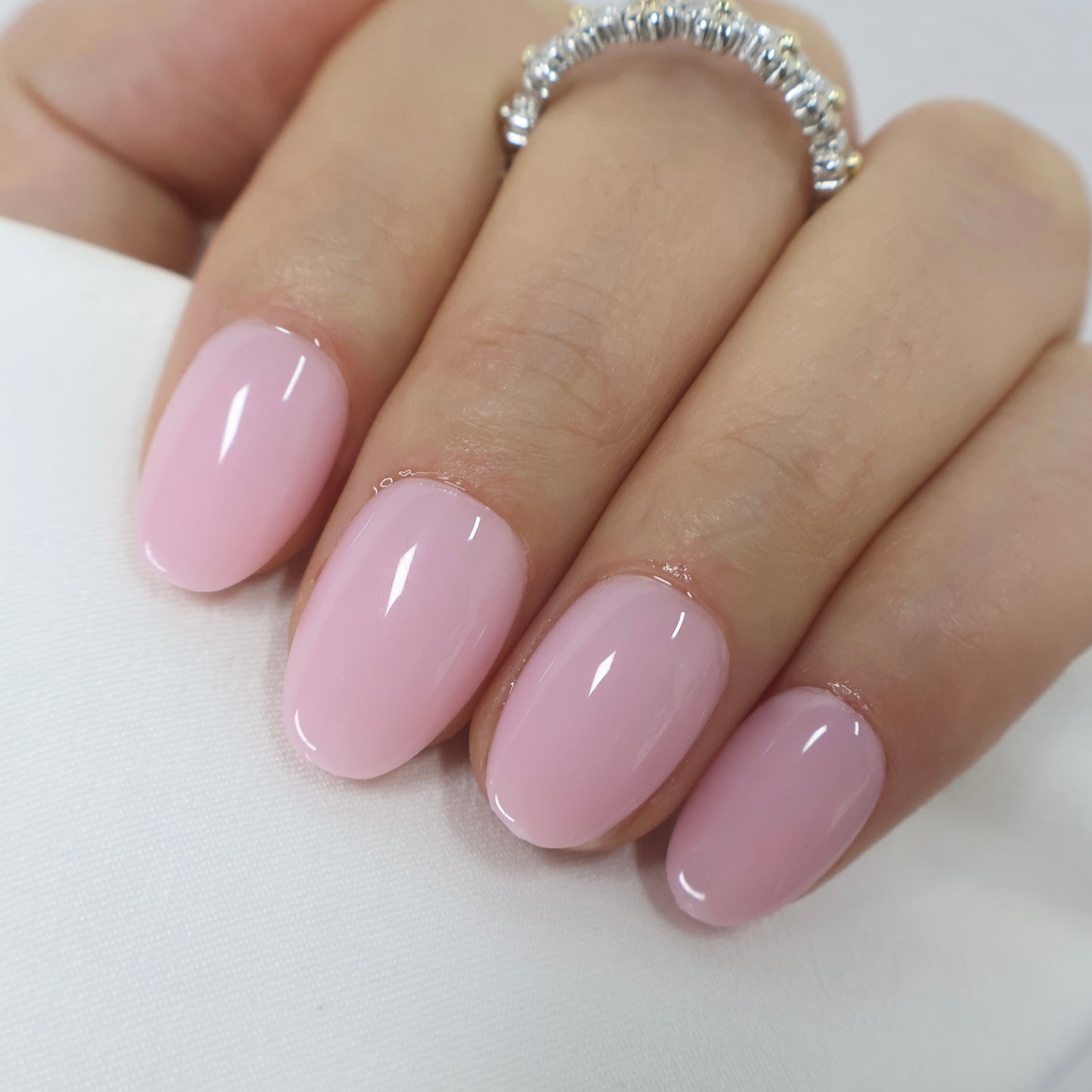 Short Oval Sheer Pink Fake Nails