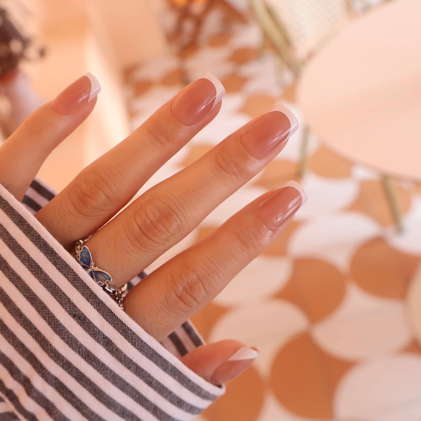 Maniye Amalfi French Press On Nails