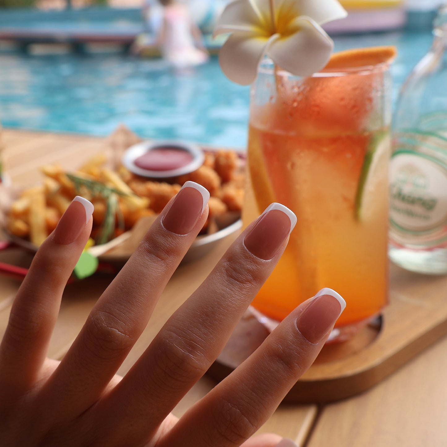 Maniye Amalfi French Press On Nails