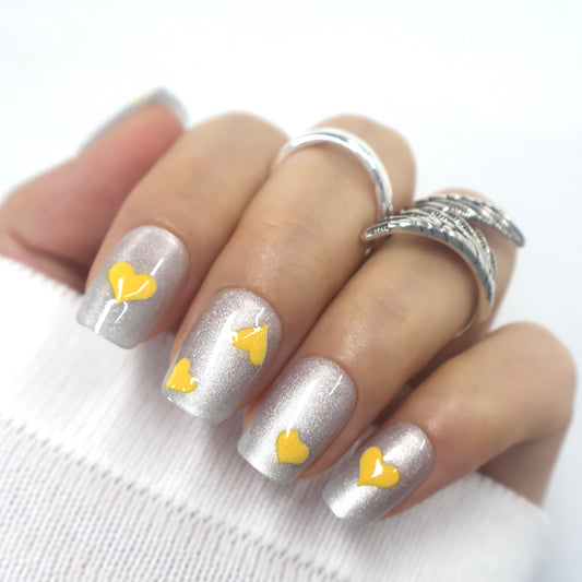 Silver Velvet Cat Eye Heart Press-On Nails
