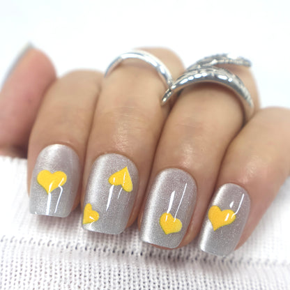 Silver Velvet Cat Eye Heart Press-On Nails