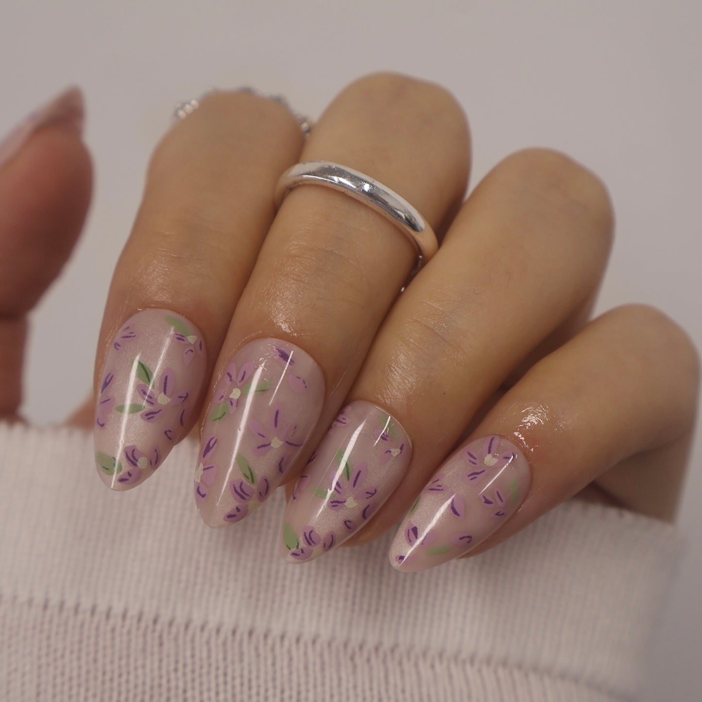 Vintage Lavender Floral Almond Press-On Nails