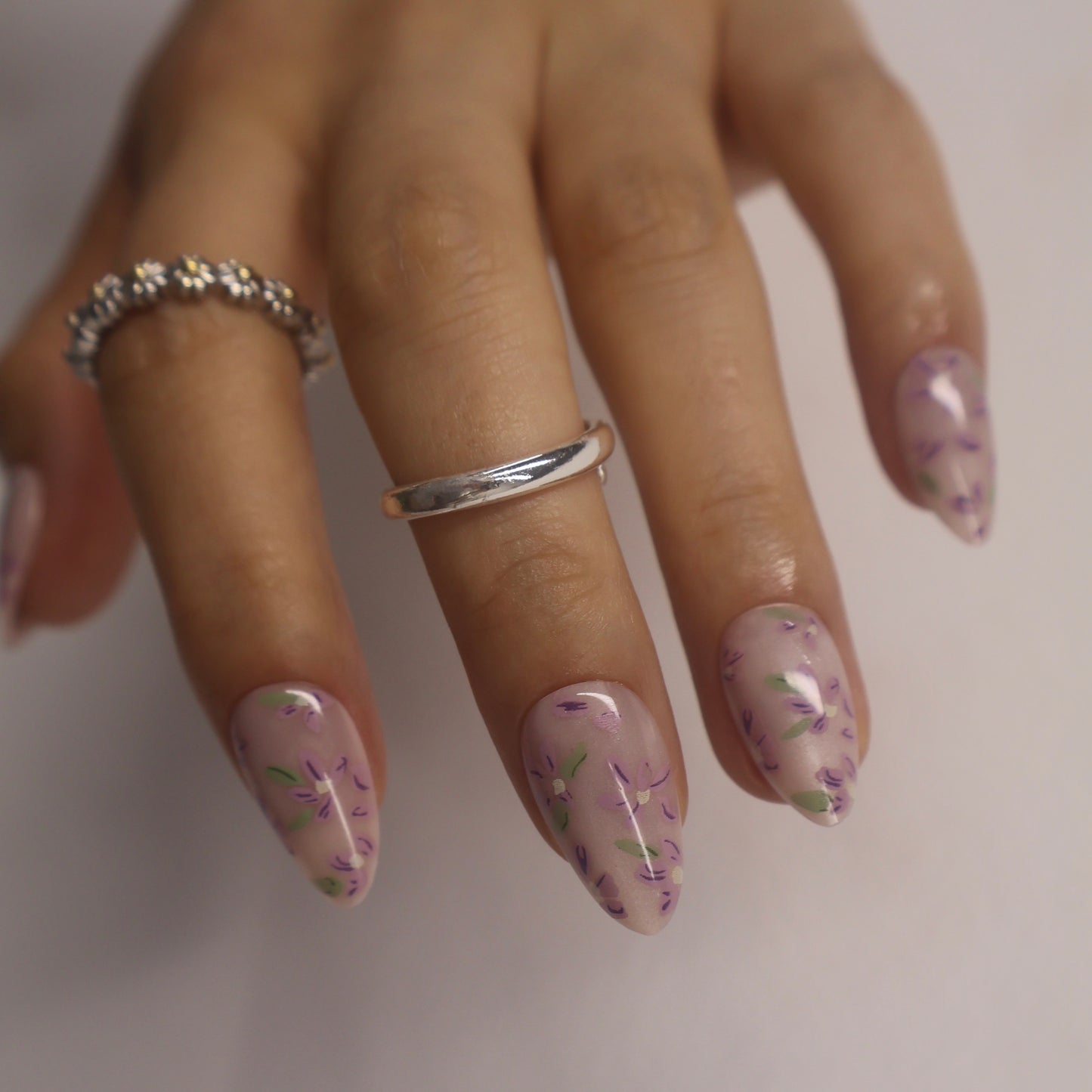 Vintage Lavender Floral Almond Press-On Nails