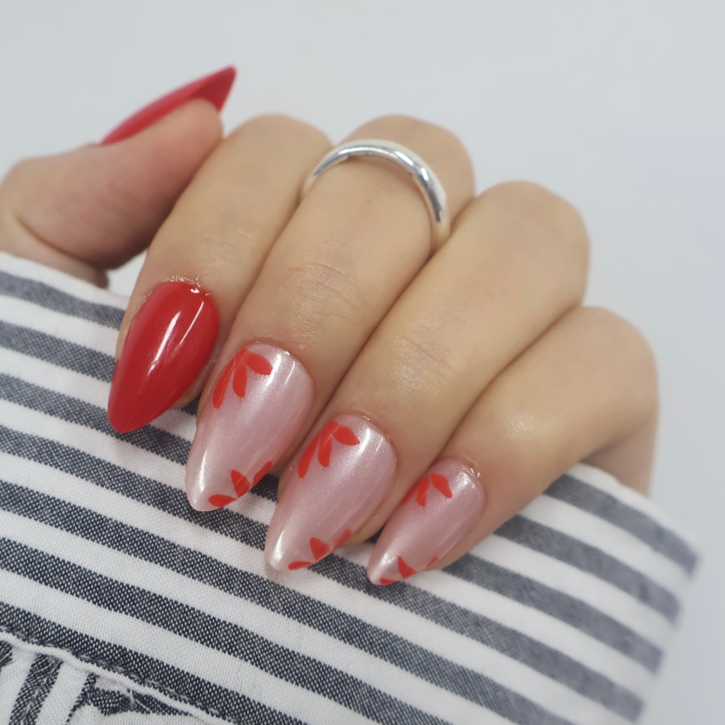 Red Floral Pearl Press On Nails
